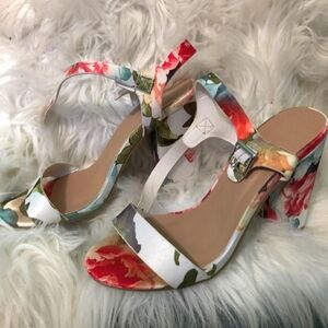 Bamboo, floral heels, size 8.5